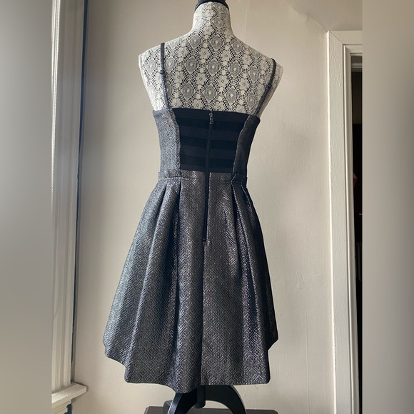 Bustier Dress GUESS size 6 US Metalic grey - Picture 5 of 9